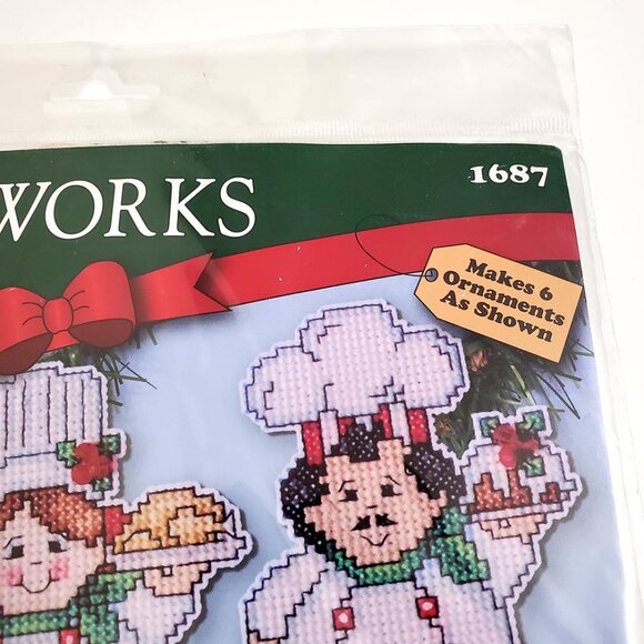 Design Works Cooking Up Christmas Plastic Canvas Ornament Kit 1687 3"x4" USA - Picture 4 of 5